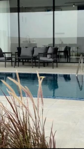 Black Swan Villa